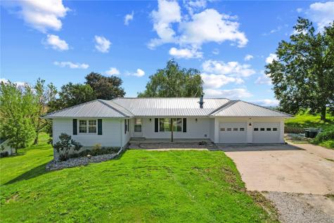 6752 29th Avenue Shellsburg IA 52332