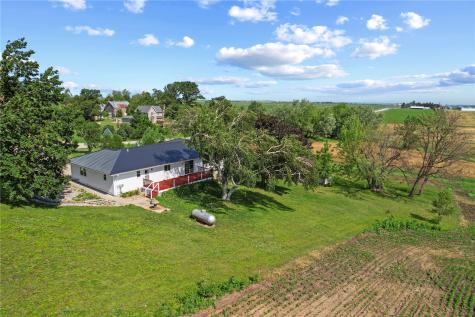 6752 29th Avenue Shellsburg IA 52332
