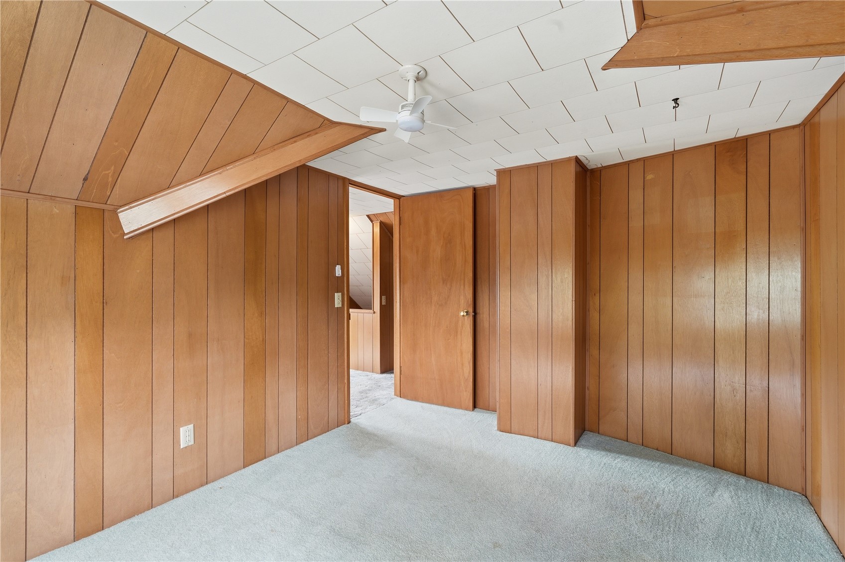 327 Rose Avenue Swisher IA 52338