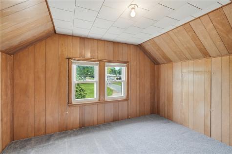 327 Rose Avenue Swisher IA 52338