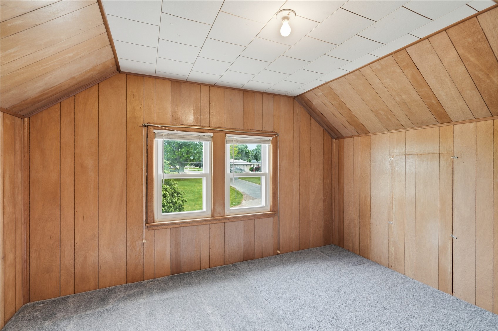 327 Rose Avenue Swisher IA 52338
