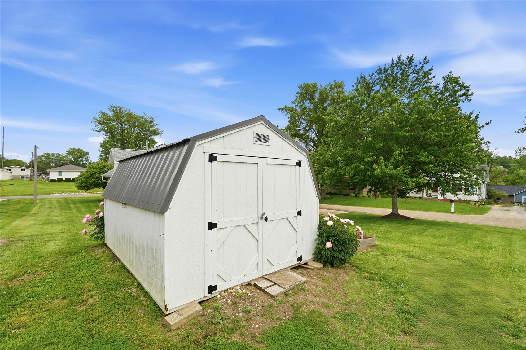 327 Rose Avenue Swisher IA 52338
