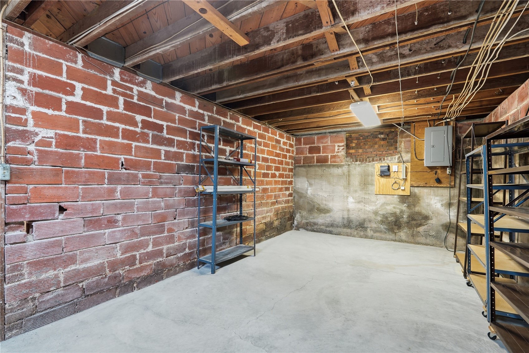 327 Rose Avenue Swisher IA 52338