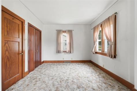 327 Rose Avenue Swisher IA 52338