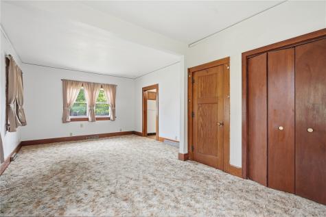 327 Rose Avenue Swisher IA 52338