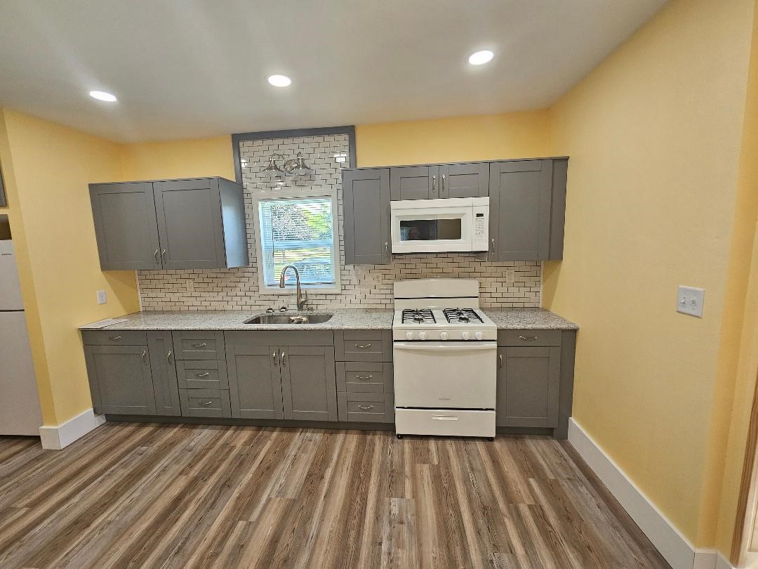 807 5th Avenue Belle Plaine IA 52208