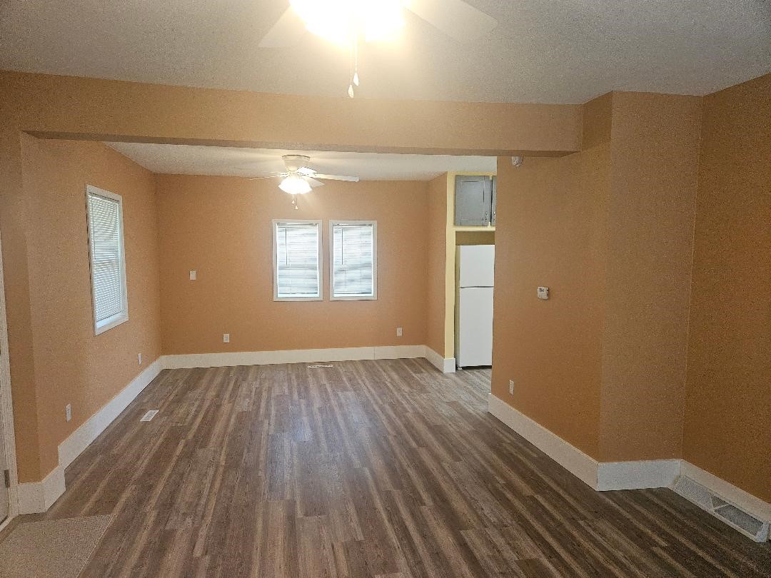 807 5th Avenue Belle Plaine IA 52208