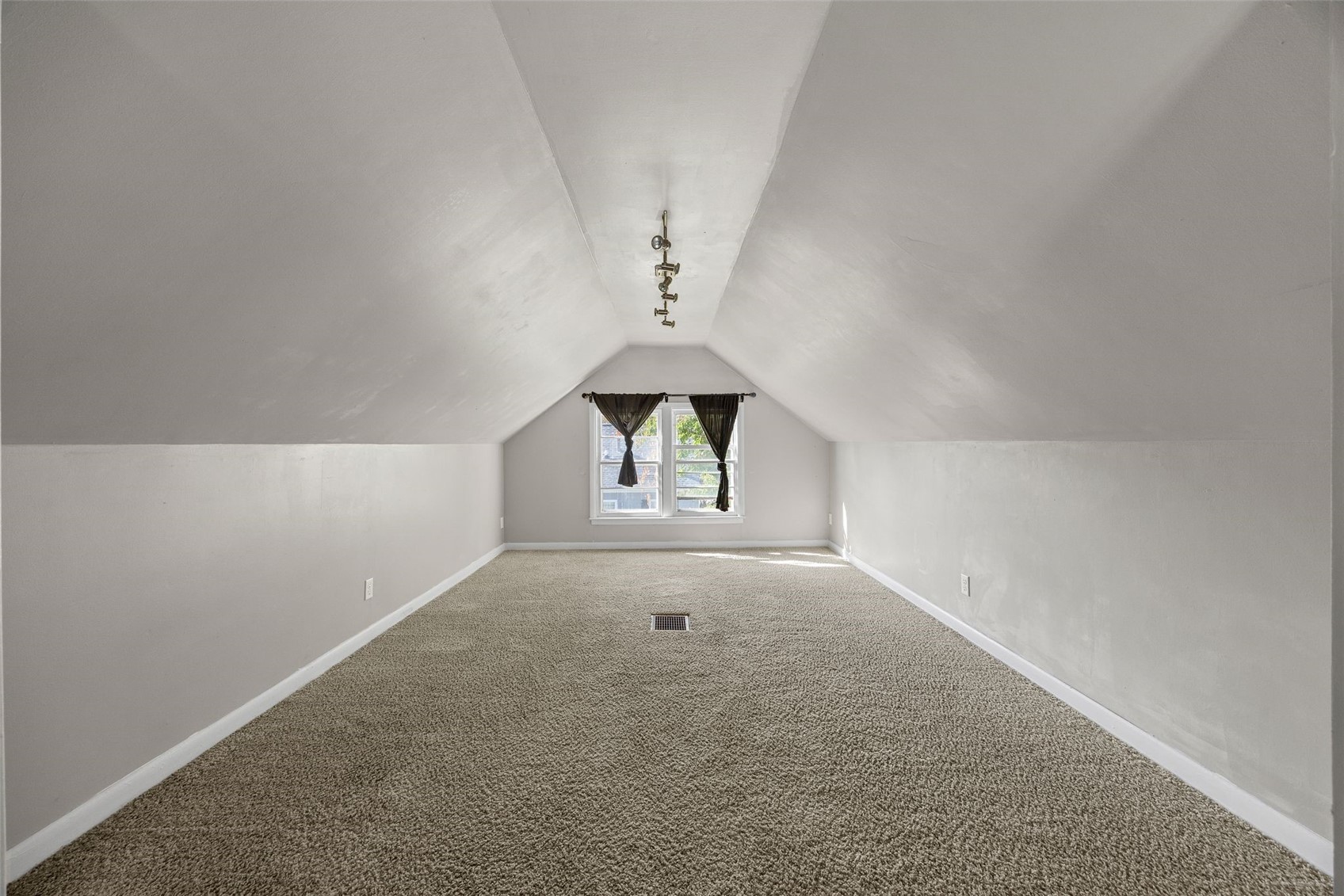 2712 Dalewood Avenue SE Cedar Rapids IA 52403