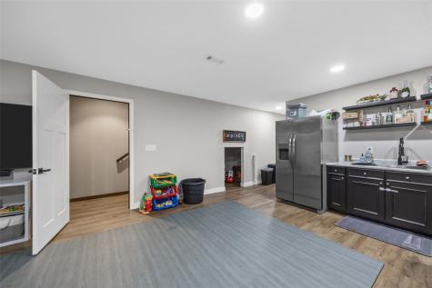 1710 Bobcat Drive NW Cedar Rapids IA 52405