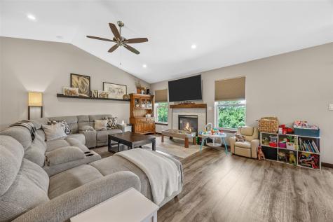 1710 Bobcat Drive NW Cedar Rapids IA 52405
