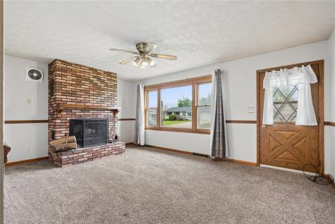 903 E 12th Street Vinton IA 52349