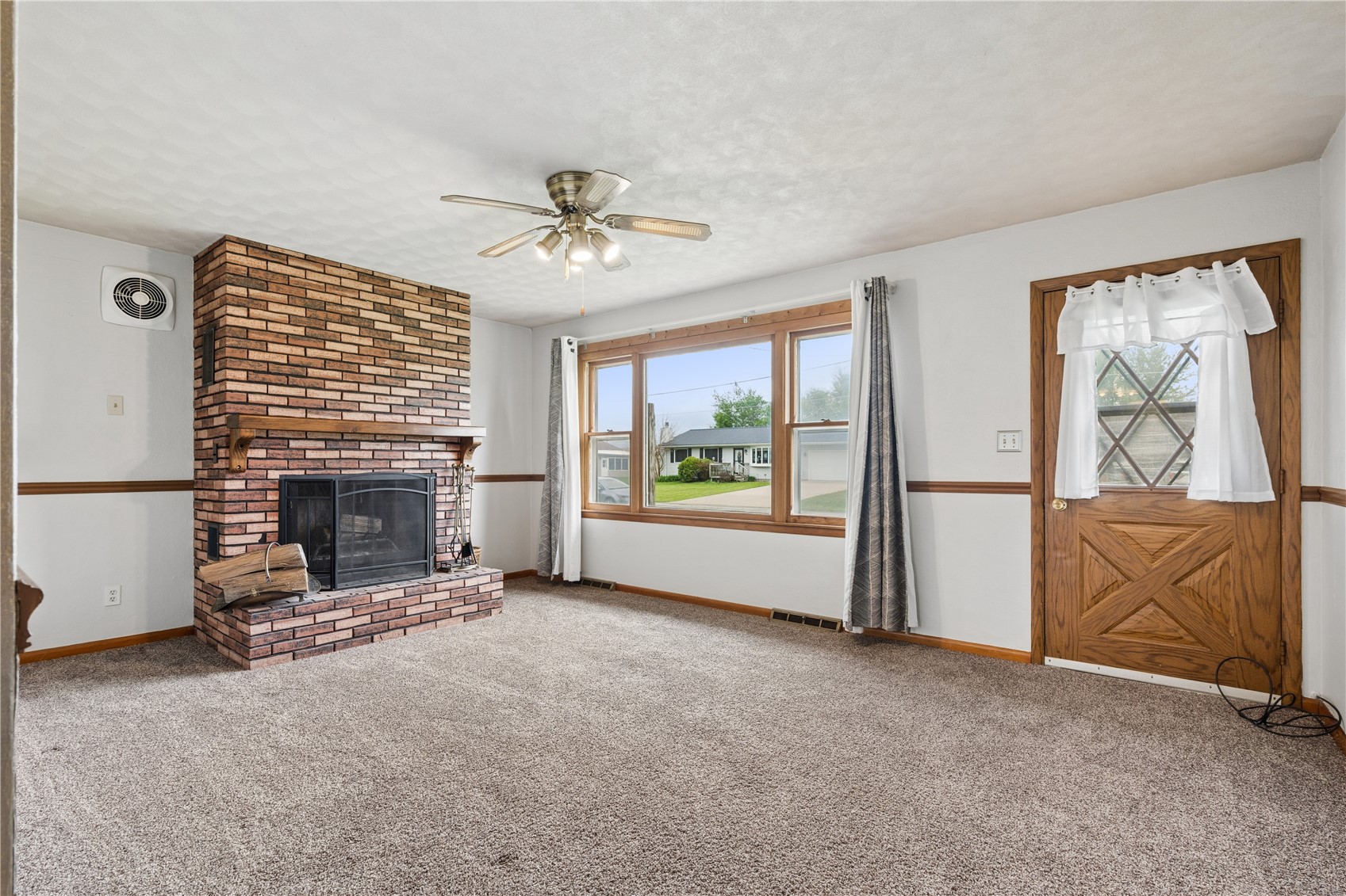 903 E 12th Street Vinton IA 52349