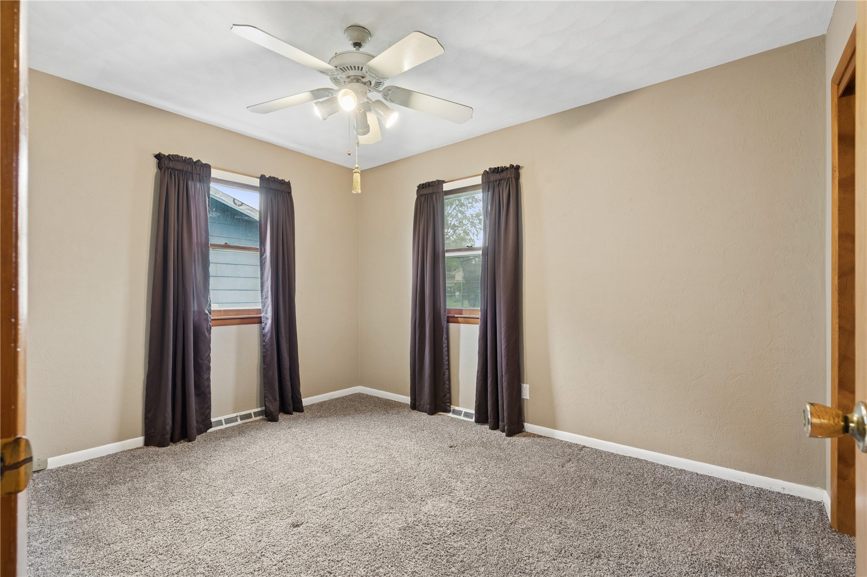 903 E 12th Street Vinton IA 52349