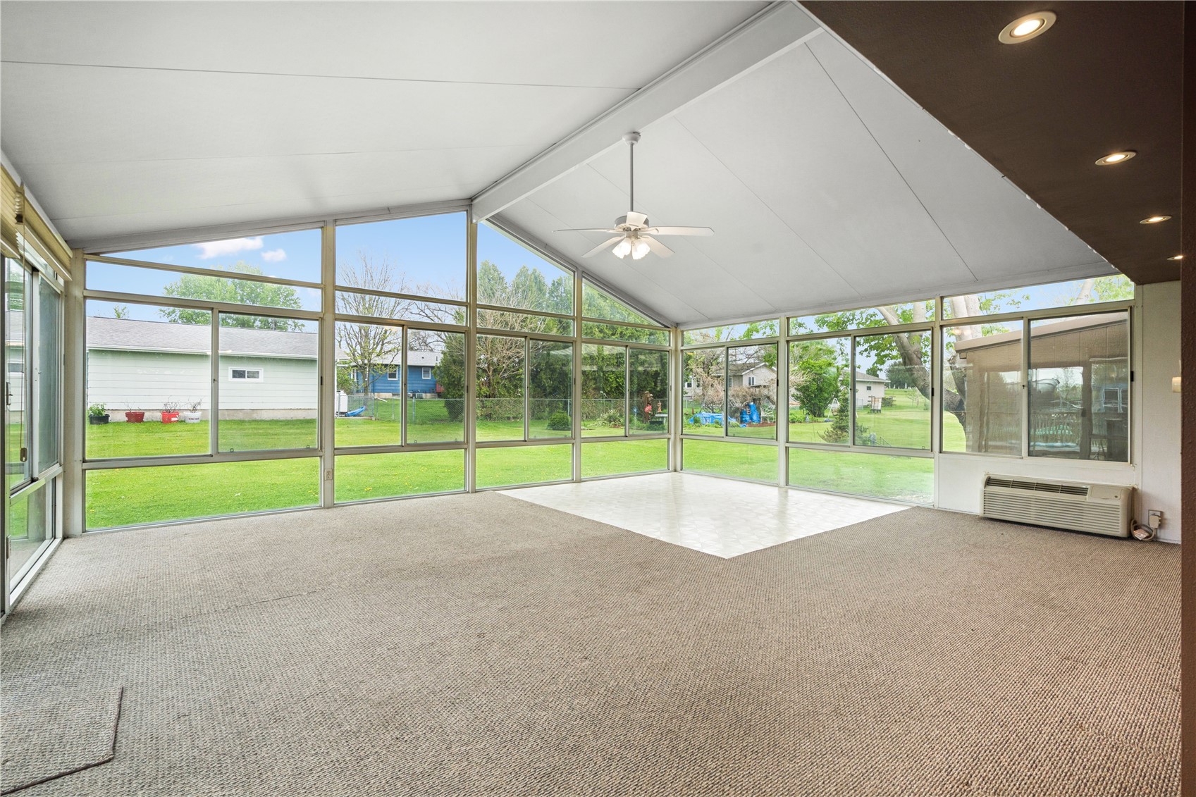903 E 12th Street Vinton IA 52349