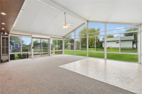 903 E 12th Street Vinton IA 52349