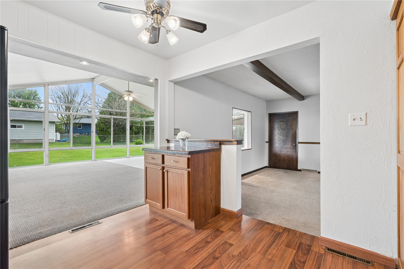 903 E 12th Street Vinton IA 52349