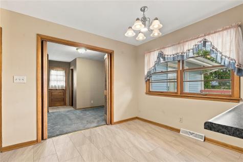 1740 25th Avenue Marion IA 52302