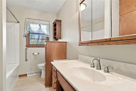 1740 25th Avenue Marion IA 52302