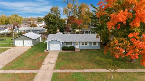 1740 25th Avenue Marion IA 52302