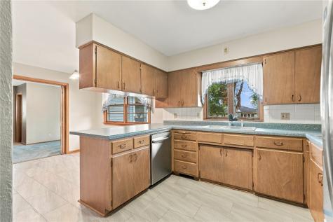 1740 25th Avenue Marion IA 52302