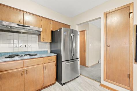 1740 25th Avenue Marion IA 52302
