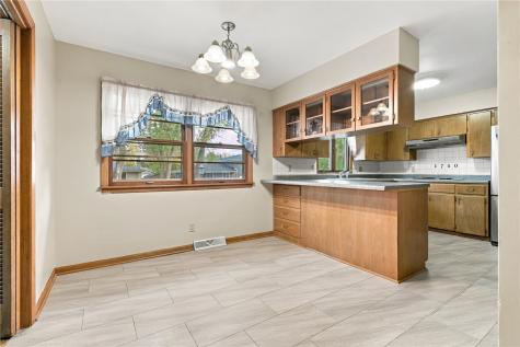 1740 25th Avenue Marion IA 52302