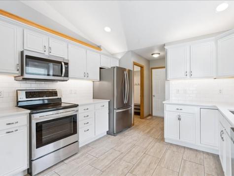 440 Onyx Avenue Marion IA 52302