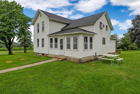 2769 55th Street Drive Vinton IA 52349