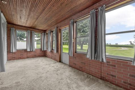 2769 55th Street Drive Vinton IA 52349