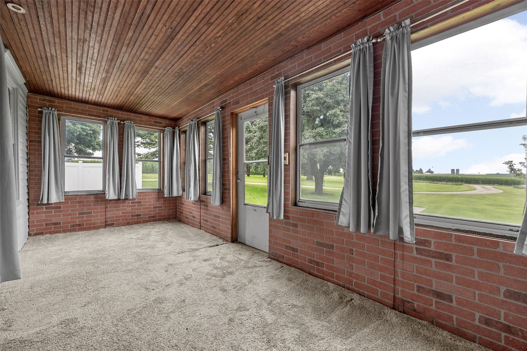 2769 55th Street Drive Vinton IA 52349