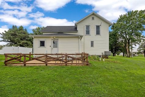 2769 55th Street Drive Vinton IA 52349