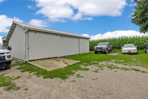 2769 55th Street Drive Vinton IA 52349