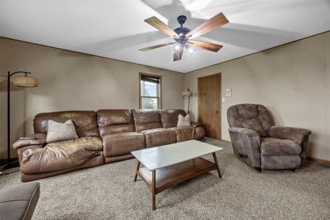 2769 55th Street Drive Vinton IA 52349