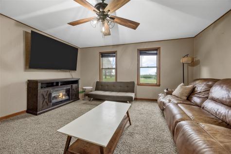 2769 55th Street Drive Vinton IA 52349
