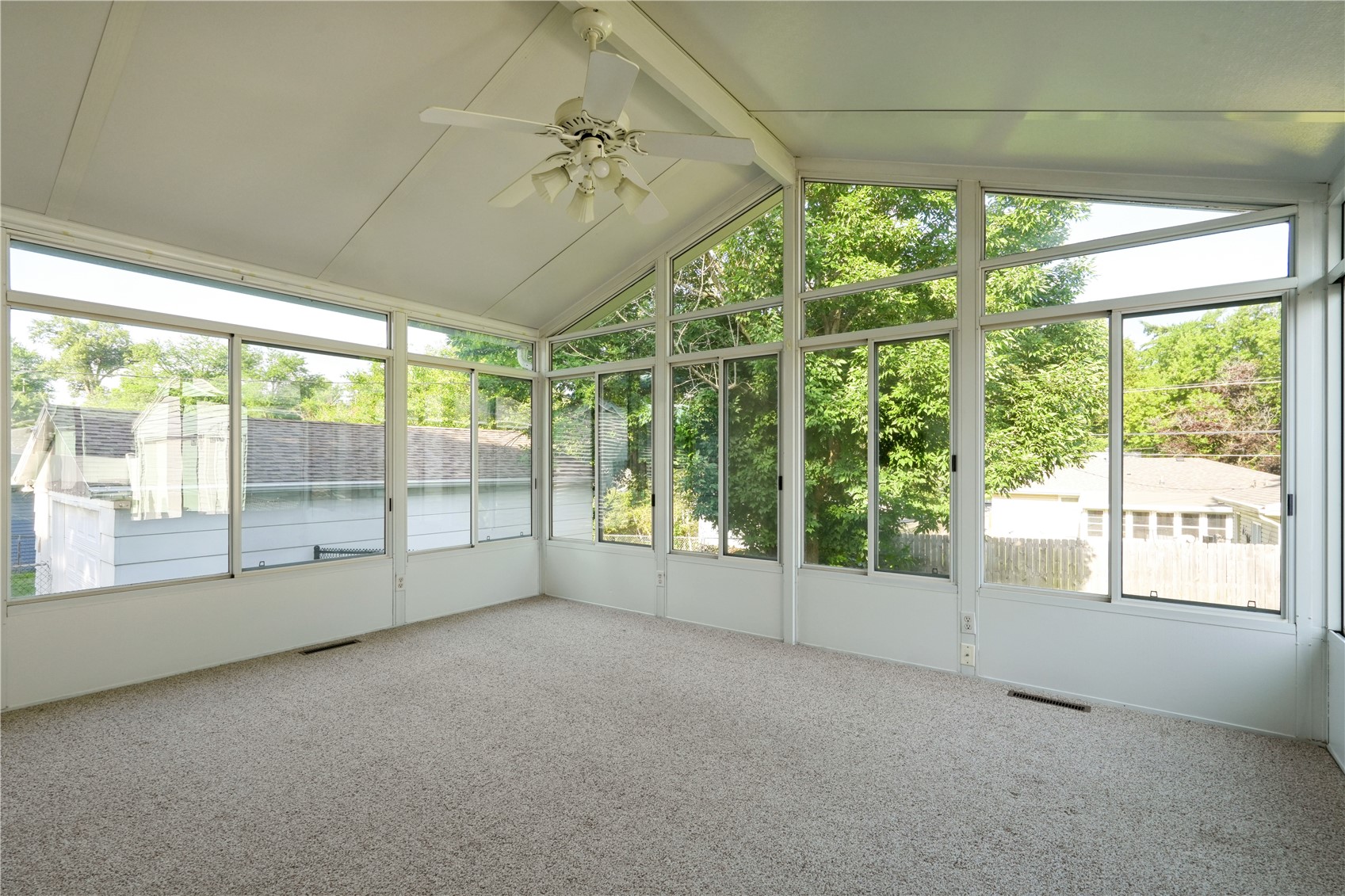 1215 Brockman Drive SE Cedar Rapids IA 52403