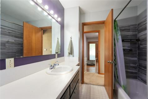 1215 Brockman Drive SE Cedar Rapids IA 52403