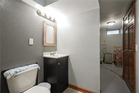 1215 Brockman Drive SE Cedar Rapids IA 52403