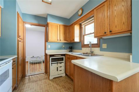1215 Brockman Drive SE Cedar Rapids IA 52403