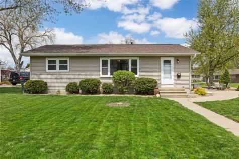 2024 Larry Drive NE Cedar Rapids IA 52402