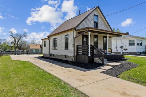 2401 Southland Street SW Cedar Rapids IA 52404
