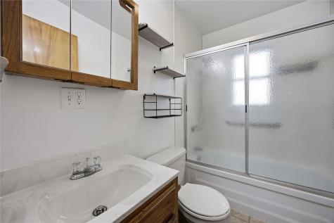 115 Kohl Street Martelle IA 52305