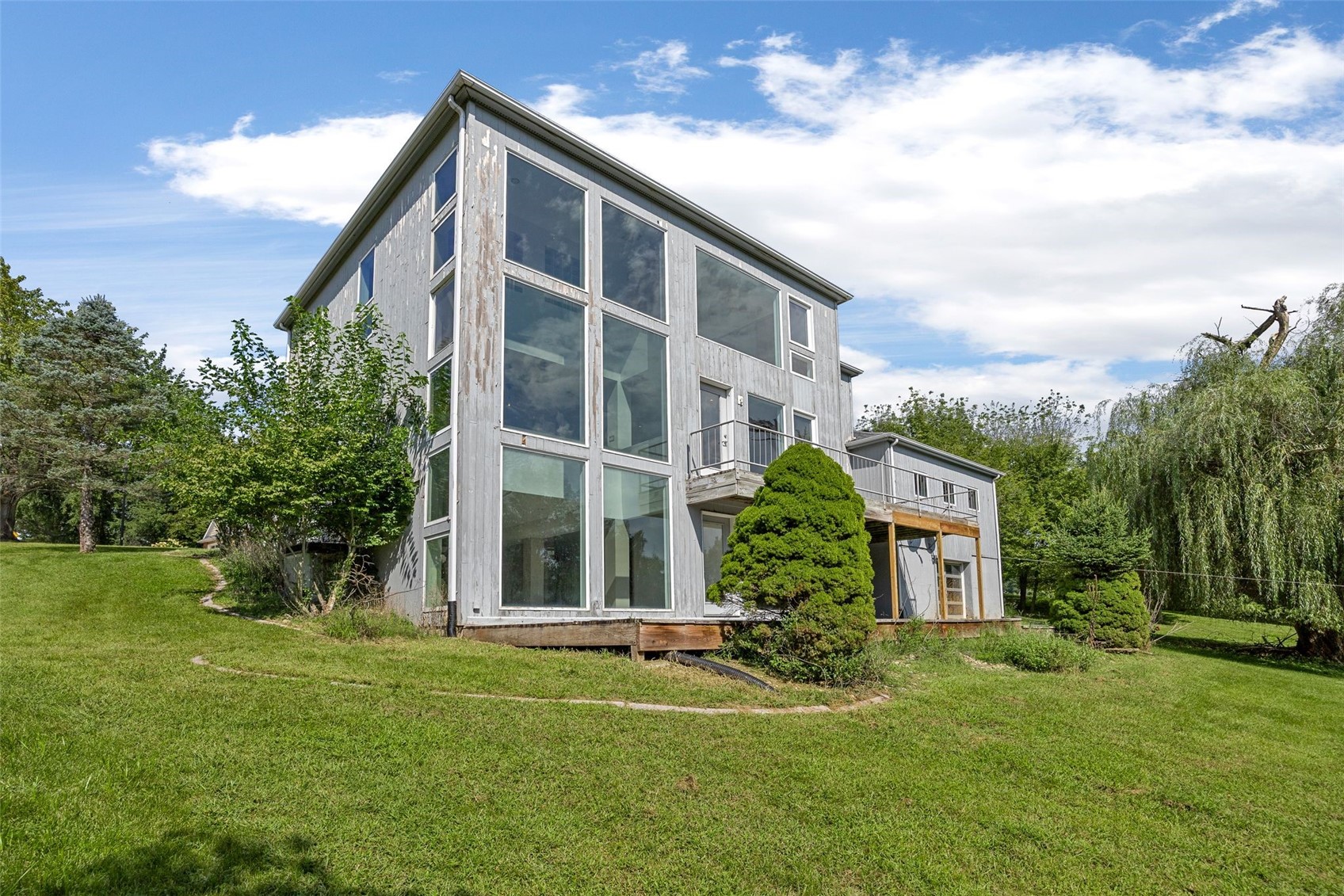 4315 Pioneer Trail SE Cedar Rapids IA 52403