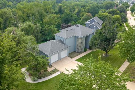 4315 Pioneer Trail SE Cedar Rapids IA 52403