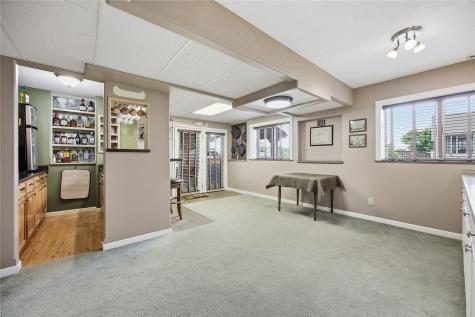 1403 Jackson Woods Court NW Cedar Rapids IA 52405