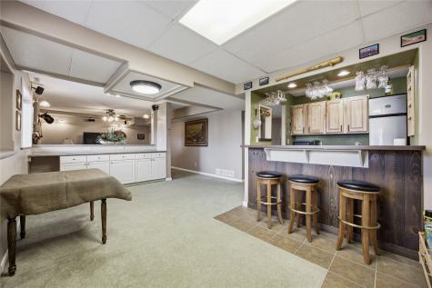 1403 Jackson Woods Court NW Cedar Rapids IA 52405