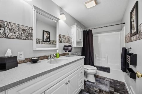 1403 Jackson Woods Court NW Cedar Rapids IA 52405