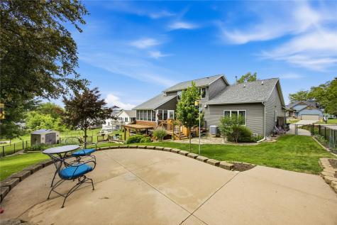 1403 Jackson Woods Court NW Cedar Rapids IA 52405