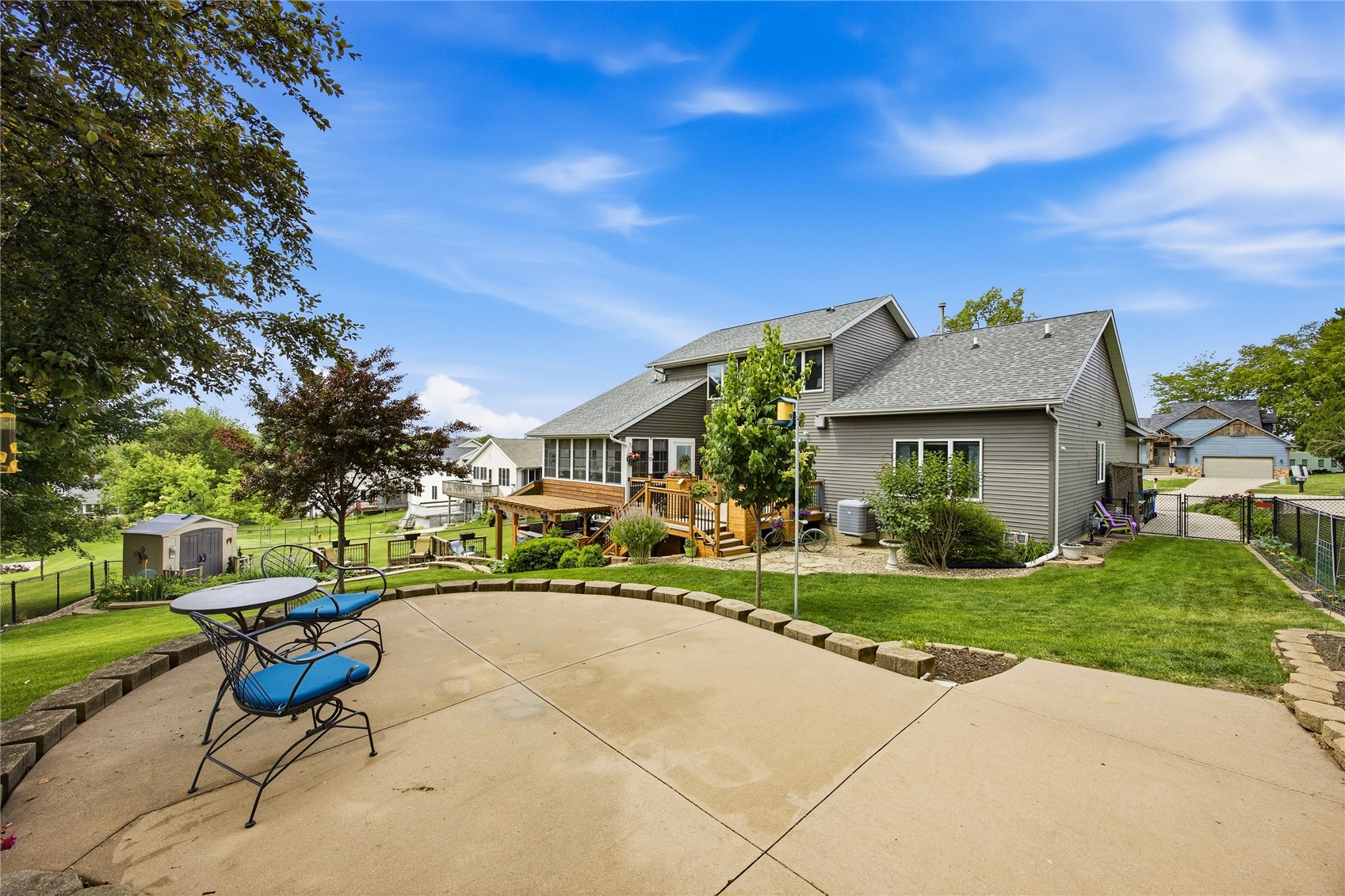 1403 Jackson Woods Court NW Cedar Rapids IA 52405