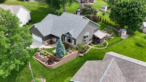 1403 Jackson Woods Court NW Cedar Rapids IA 52405