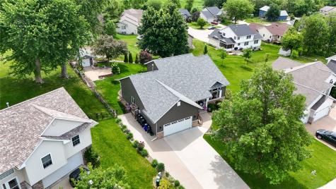 1403 Jackson Woods Court NW Cedar Rapids IA 52405